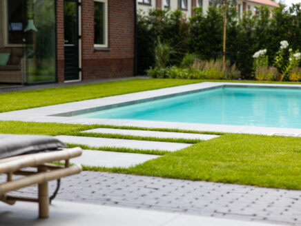 tuin-met-zwembad